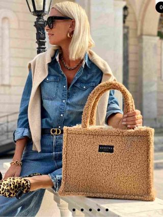 ✨Nová kolekcia Jeseň/Zima už budúci týždeň v predaji! ✨ Priprav sa na kabelky, ktoré sú vyjadrením tvojej sily a...