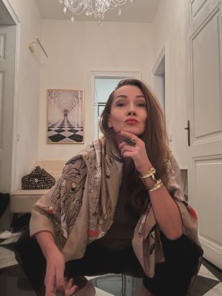 Statement jewelry 🌟 For the woman who doesn’t follow — she leads